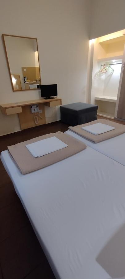 Sweetmar Guestrooms-Ground Floor 科斯镇 外观 照片